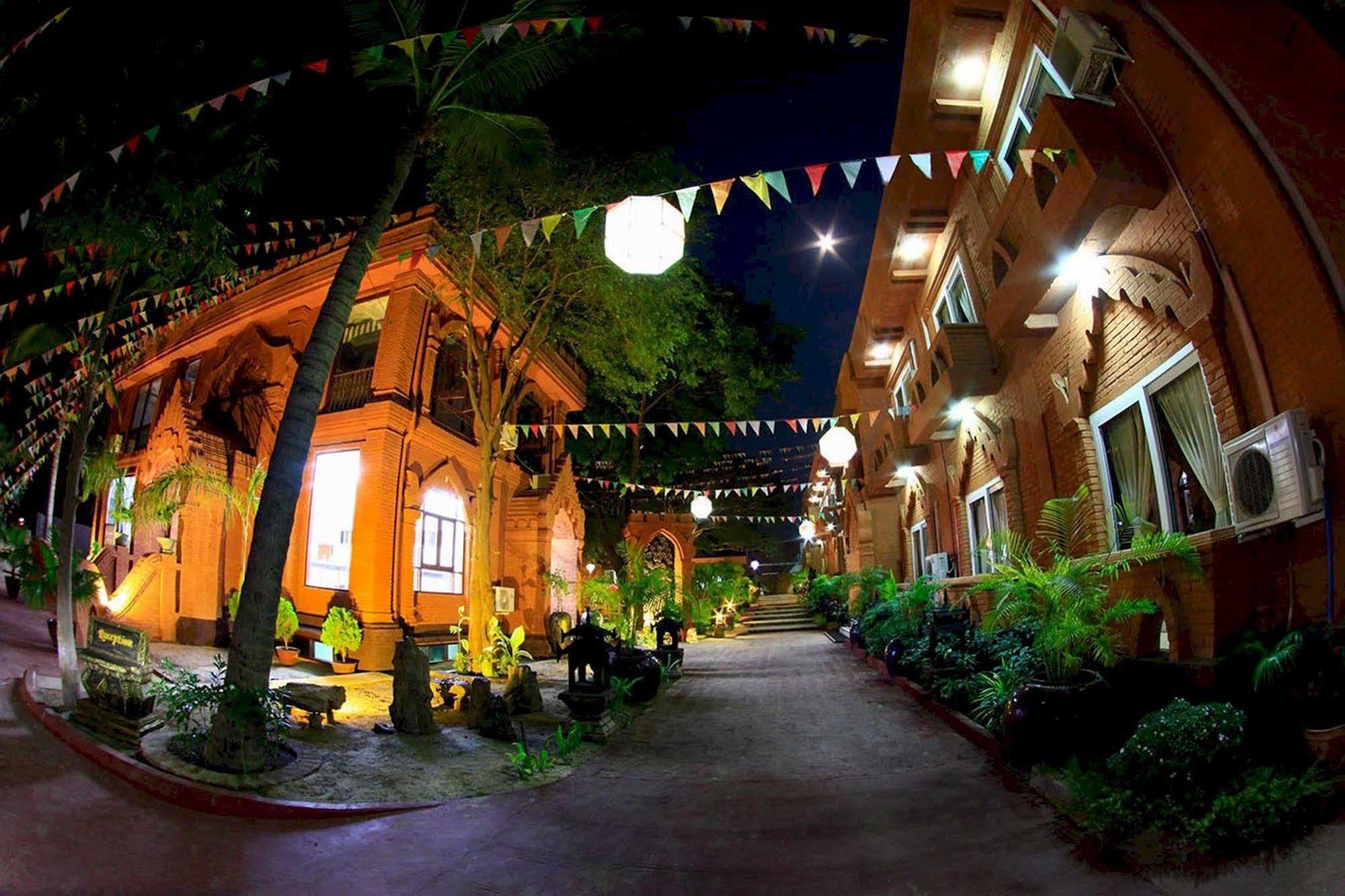 Hotel Sincere Smile Bagan New Bagan Екстер'єр фото
